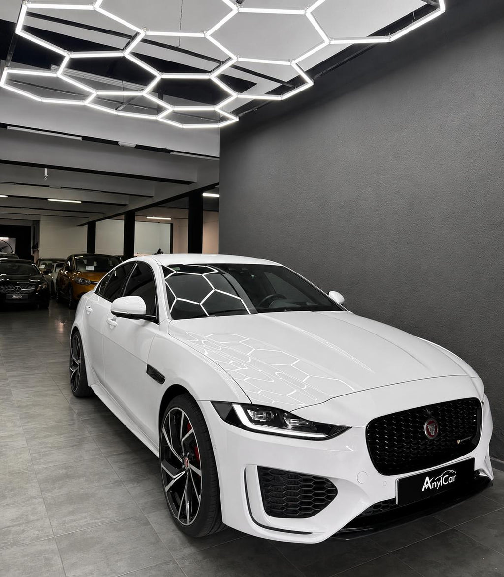 Jaguar XE P300