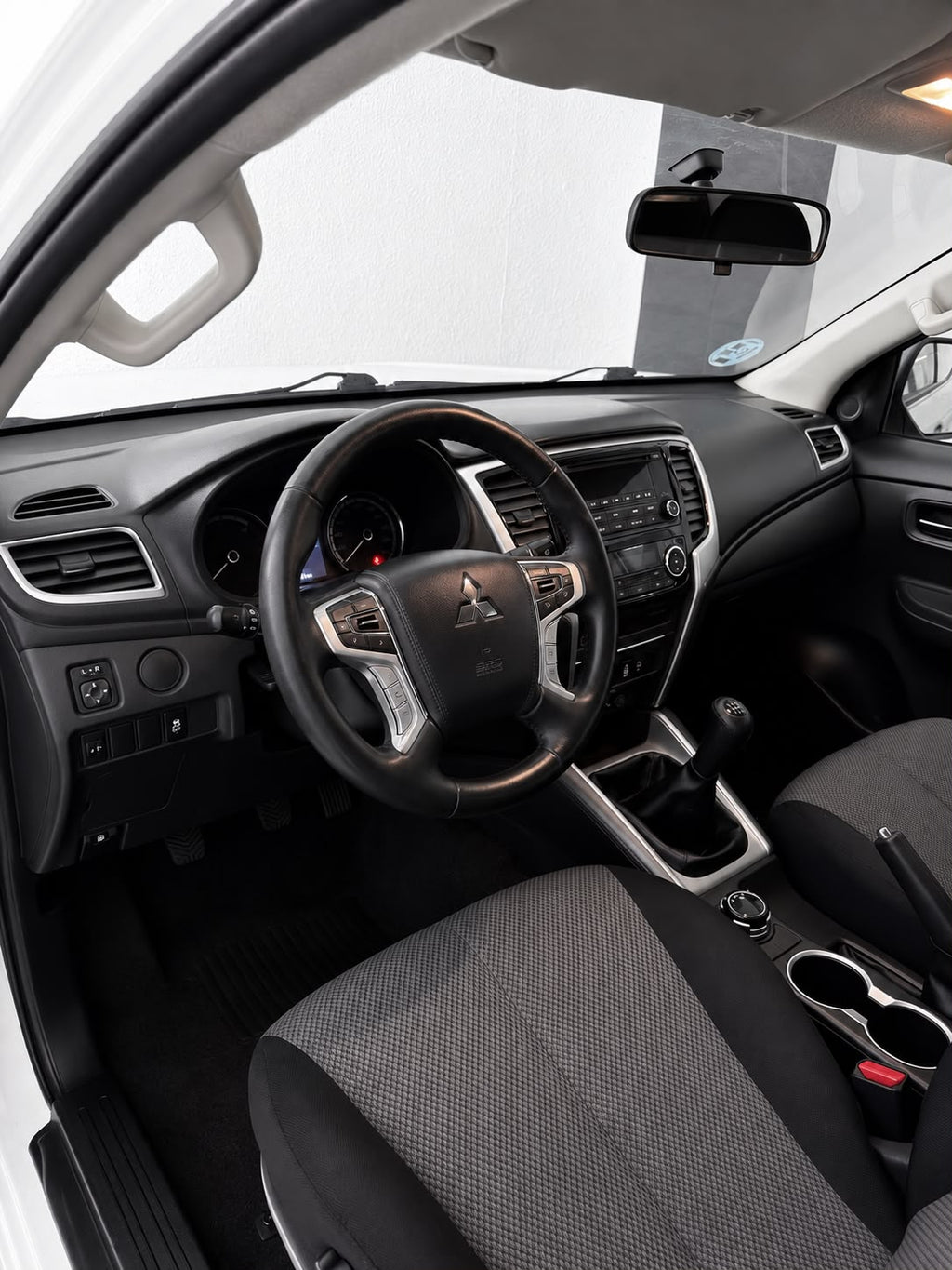MITSUBISHI L200 DC 220 DID